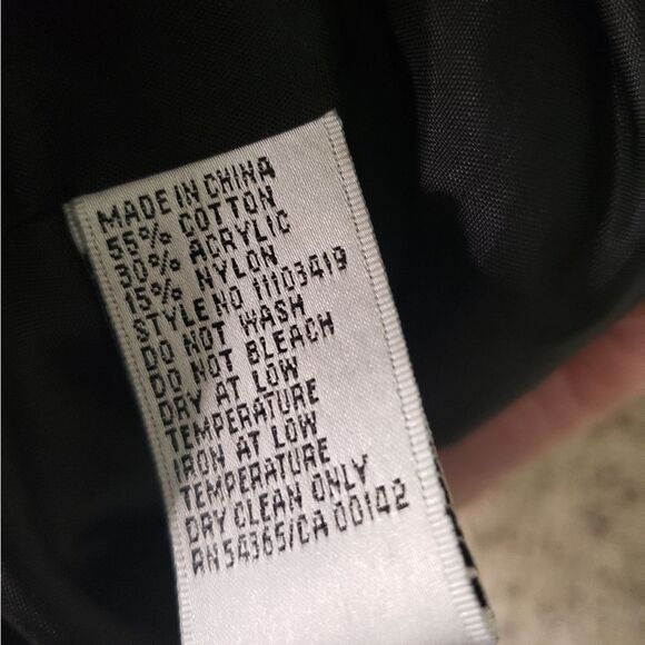 Peter Nygard Blazer Size 8 - Picture 3 of 7